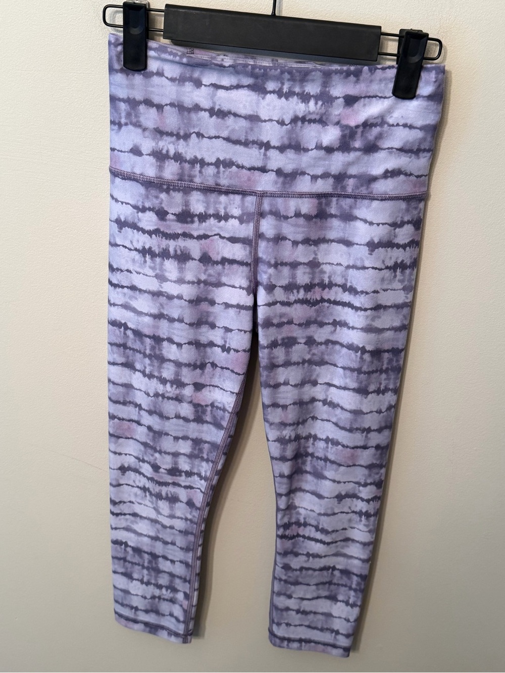Athleta Elation Printed Capri size XS